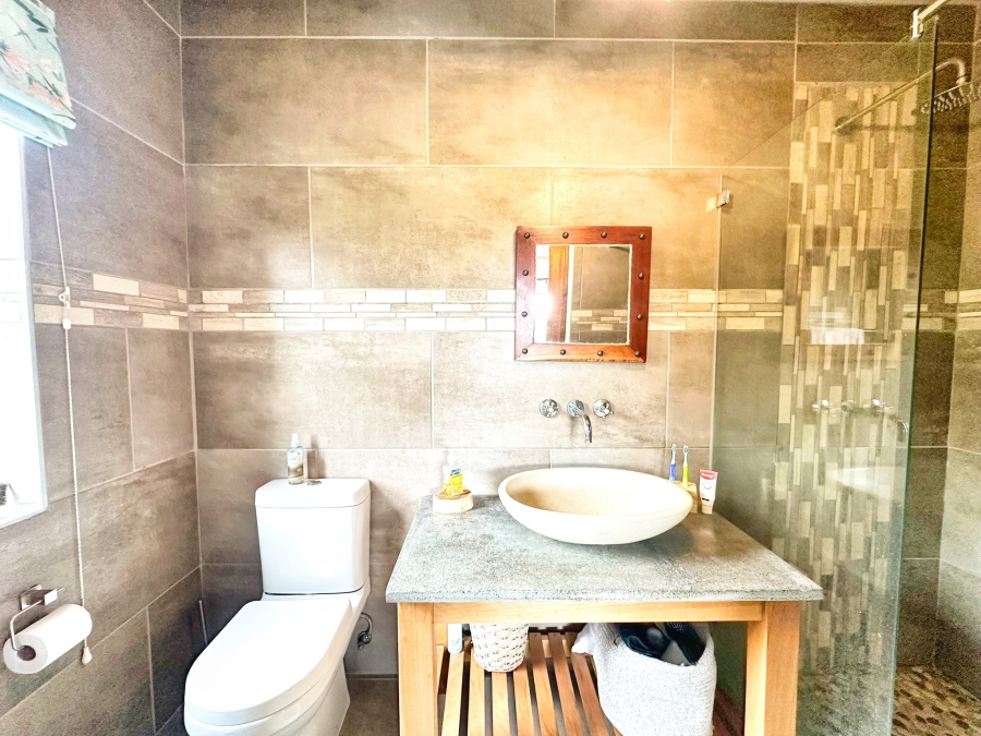 5 Bedroom Property for Sale in Cola Beach Western Cape